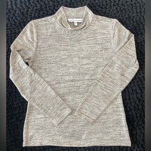 Cupcakes and cashmere Women’s Blouse, size S